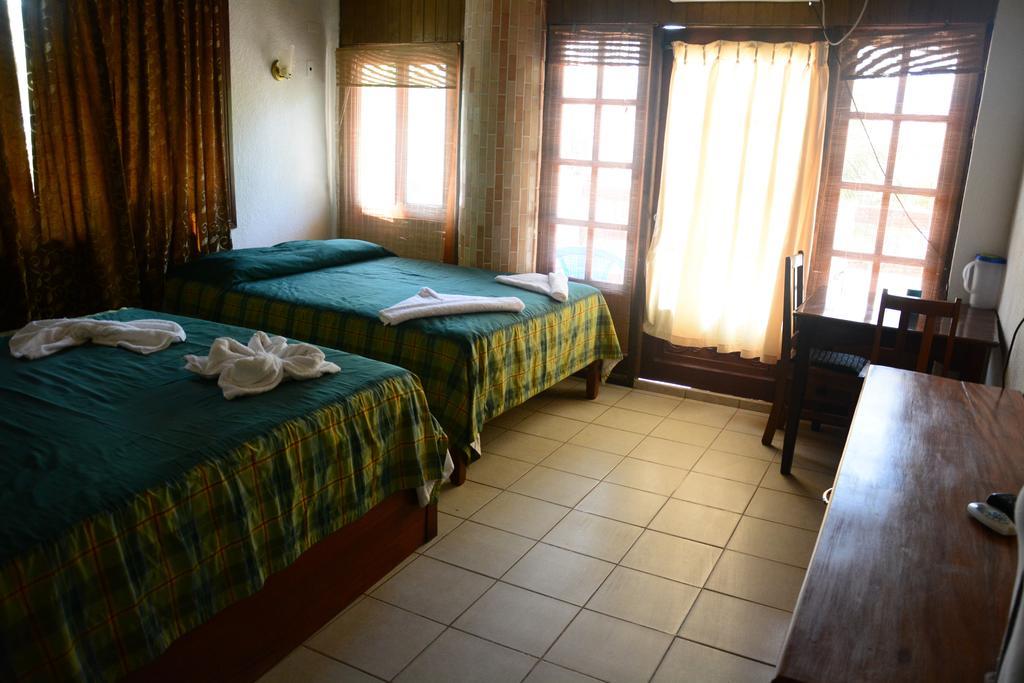 Hotel Sherwood Tela Ngoại thất bức ảnh